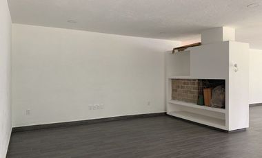 Casa remodelada totalmente con gran ubicación.