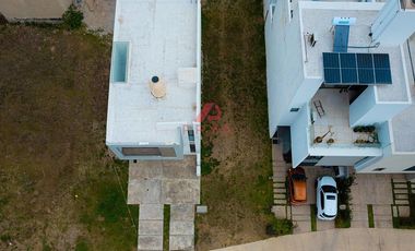 Terreno en venta Paraje Las Grullas Tlajomulco | 154 m² frente a Casa Club