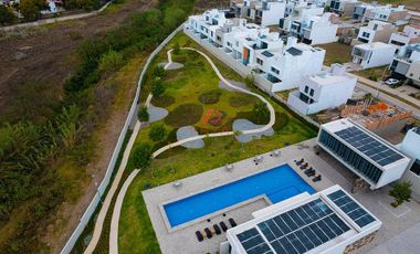 Terreno en venta Paraje Las Grullas Tlajomulco | 154 m² frente a Casa Club