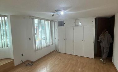 Casa en Venta, Paseos de Churubusco, 5 Recamaras