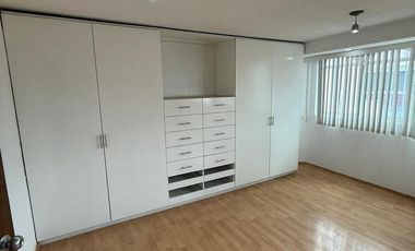 Casa en Venta, Paseos de Churubusco, 5 Recamaras