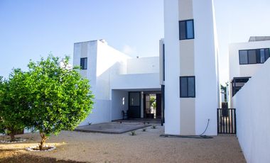 Casa en renta amueblada y equipada Privada Aleza Conkal