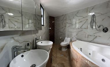 CASA CON USO DE SUELO PARA OFICINAS, COL. FLORIDA