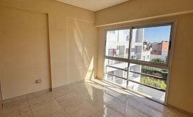 DEPARTAMENTOS 2 AMB. AMPLIOS EN ALQUILER VILLA LUZURIAGA