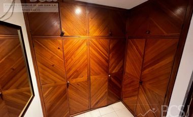 Casa sobre Avenida Ignacio de la Roza.