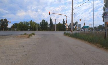 Alquila lote comercial ruta 22 Plottier
