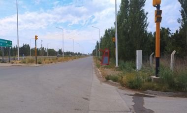 Alquila lote comercial ruta 22 Plottier