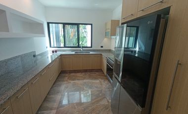 Renta de casa de Lujo Amueblada Fraccionamiento Montebello