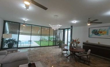 Renta de casa amueblada en fraccionamiento Montebello