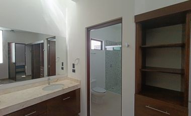 Renta de casa de Lujo Amueblada Fraccionamiento Montebello