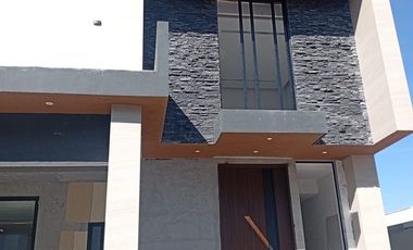 CASA EN VENTA CARRETERA NACIONAL SIERRA ALTA MONTERREY NUEVO LEÓN