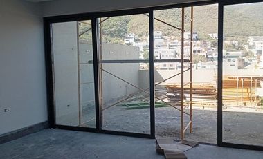 CASA EN VENTA CARRETERA NACIONAL SIERRA ALTA MONTERREY NUEVO LEÓN