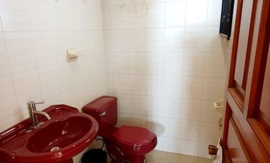 Casa en VENTA con amplio jardín