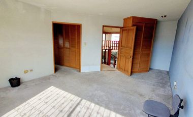 Casa en VENTA con amplio jardín