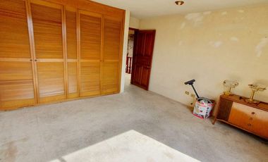 Casa en VENTA con amplio jardín