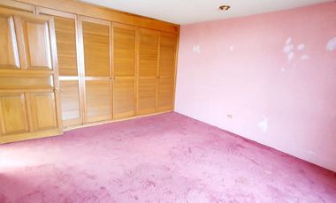 Casa en VENTA con amplio jardín