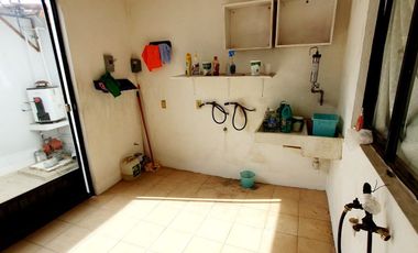 Casa en VENTA con amplio jardín