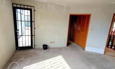 Casa en VENTA con amplio jardín