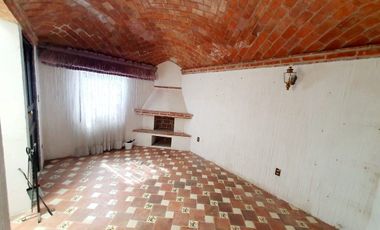 Casa en VENTA con amplio jardín