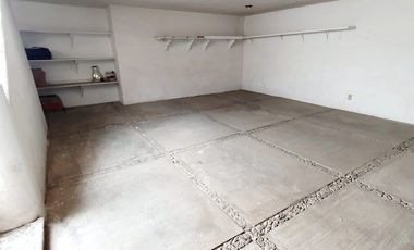 Casa en VENTA con amplio jardín