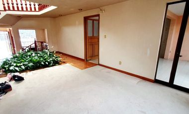 Casa en VENTA con amplio jardín