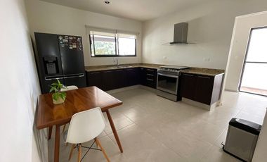 CASA EN RENTA PARQUE CENTRAL, Privada al Norte de Mérida, Yucatán