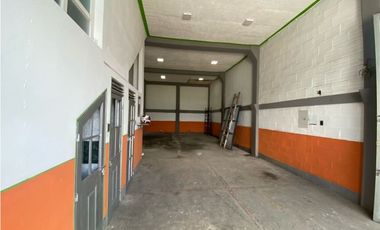 Arriendo Casa con Bodega en Boita