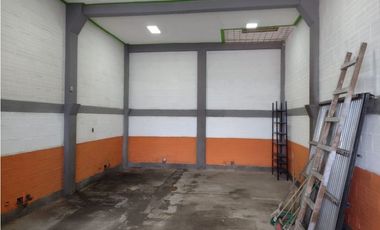 Arriendo Casa con Bodega en Boita
