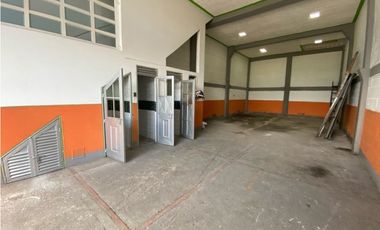 Arriendo Casa con Bodega en Boita