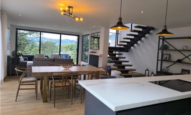 Casa en Arriendo Amoblada en El Retiro