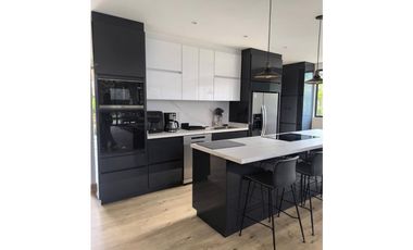 Casa en Arriendo Amoblada en El Retiro