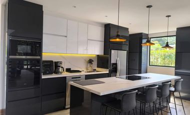 Casa en Arriendo Amoblada en El Retiro