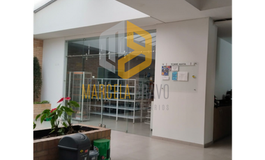 SE VENDE  LOCAL COMERCIAL EN EDIFICIO MODERNO. SC