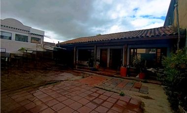 VENDO CASA EN CAJICA CUNDINAMARCA PARA REMODELACION O NUEVO PROYECTO