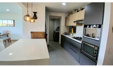 VENDO EXCLUISIVO APARTAMENTO ESQUINERO EN EL PRIMER PISO, EN CAJICA