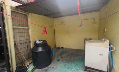 Casa en Unidad Vicente Guerrero, Iztapalapa con 3 rec y 1 baño