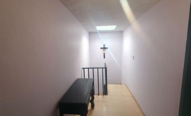 Casa en Unidad Vicente Guerrero, Iztapalapa con 3 rec y 1 baño