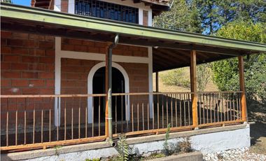 Se Arrienda Casa Finca en Guarne, Vereda la Clara