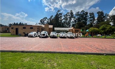 SE ARRIENDA CASA SECTOR CANELON EN CAJICA