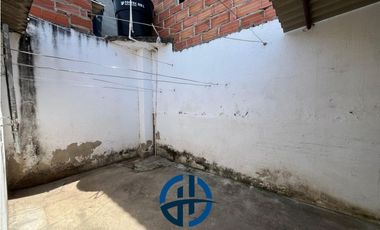 SE VENDE CASA EN LA URBANIZACIÓN LAS ACACIAS SECTOR CISNE