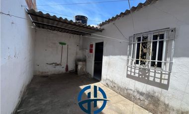 SE VENDE CASA EN LA URBANIZACIÓN LAS ACACIAS SECTOR CISNE