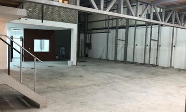 Bodega en RENTA cerca a centro de Monterrey