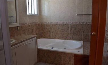 CASA EN RENTA EN  SAN PATRICIO, LA LOMA