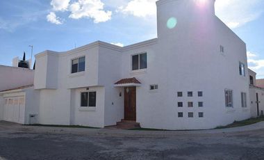 CASA EN RENTA EN  SAN PATRICIO, LA LOMA