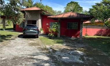 Alquiler de Casa en Playa Corona, San Carlos.