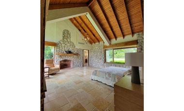 SE VENDE CASA EN EL VALLE DE ANTON