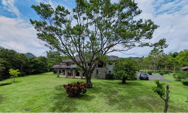 SE VENDE CASA EN EL VALLE DE ANTON