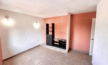 * CASA AMUEBLADA SOBRE CALLE EN COL. LAZARO CÁRDENAS, A 2 MIN DE AV. PALMIRA (SUR DE CUERNAVACA)*