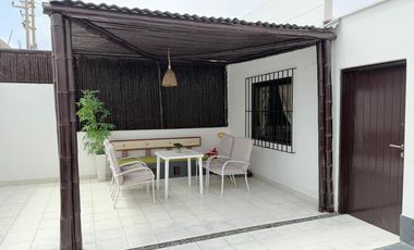 Vendo espaciosa casa en playa Arica.