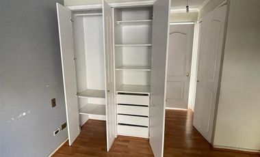 Casa en Arriendo en SANRA MARTA HUECHURABA 7148